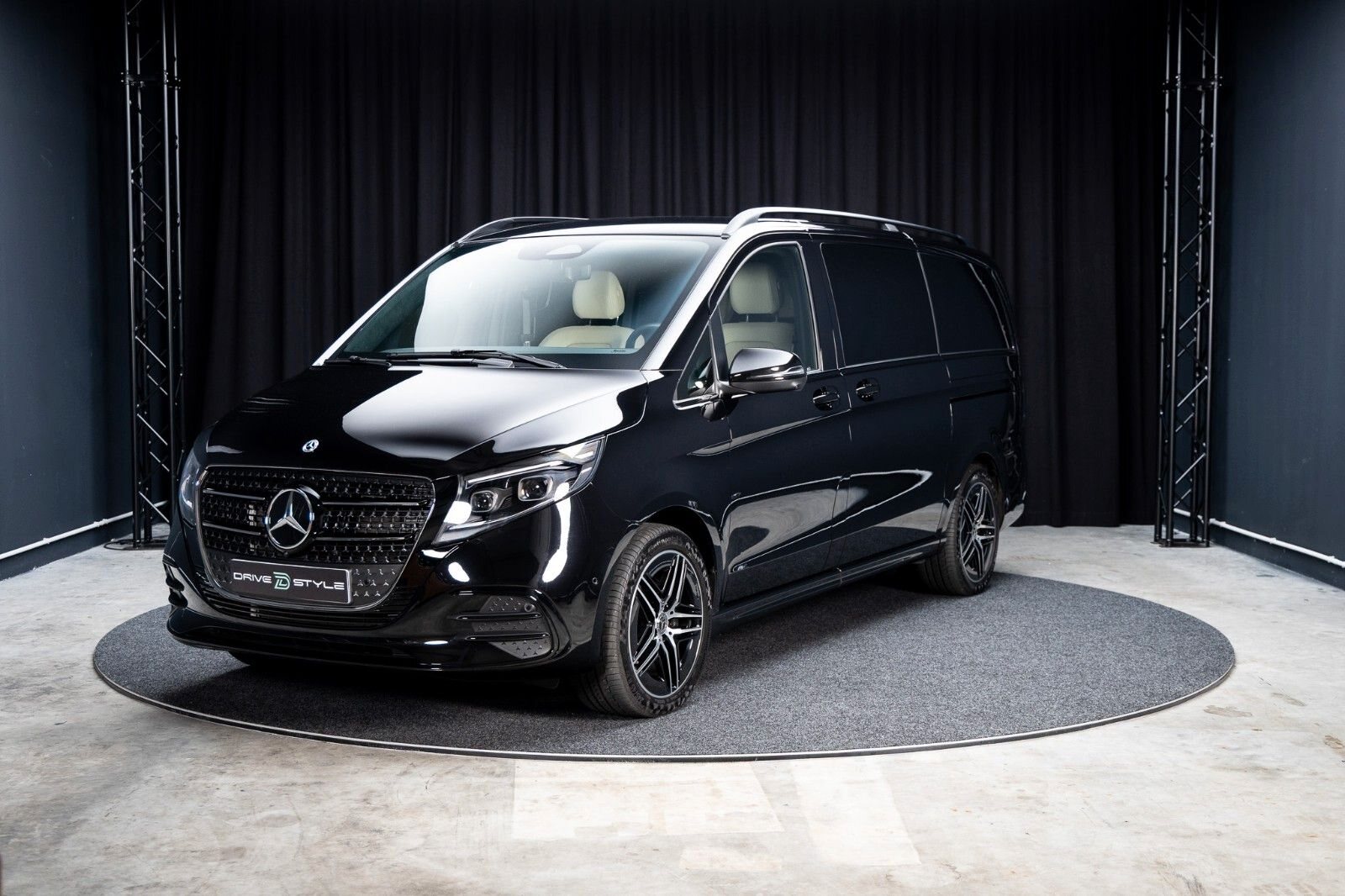 MERCEDES-BENZ V 300 d 4MATIC EXCLUSIVE lang + AIRMATIC + Bur