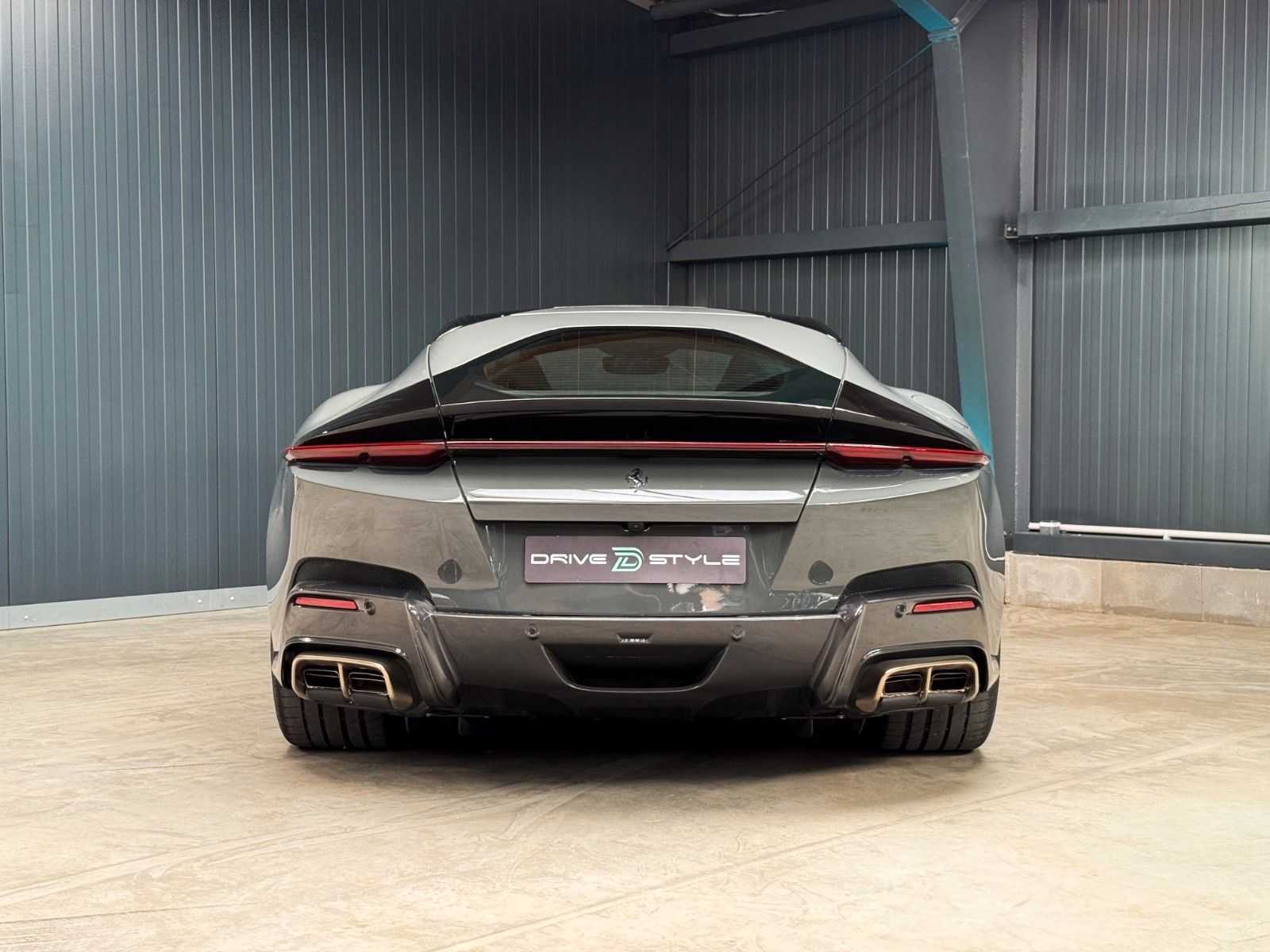 FERRARI 12Cilindri + 1. Hand + 54 km + Carbon Exterieur – Fahrzeugbild 7