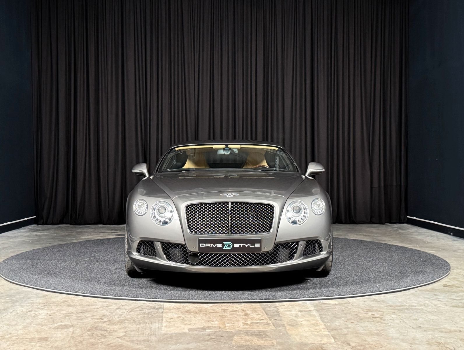BENTLEY Continental GT 6.0 W12 Speed 4WD Automatik – Fahrzeugbild 3