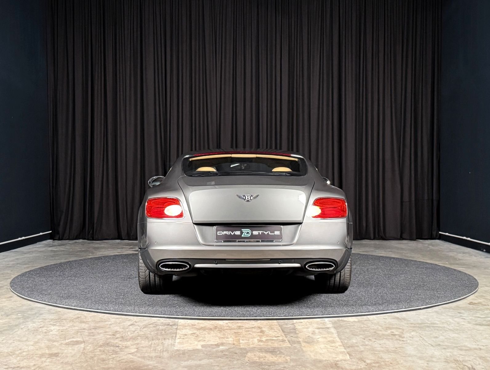 BENTLEY Continental GT 6.0 W12 Speed 4WD Automatik – Fahrzeugbild 7