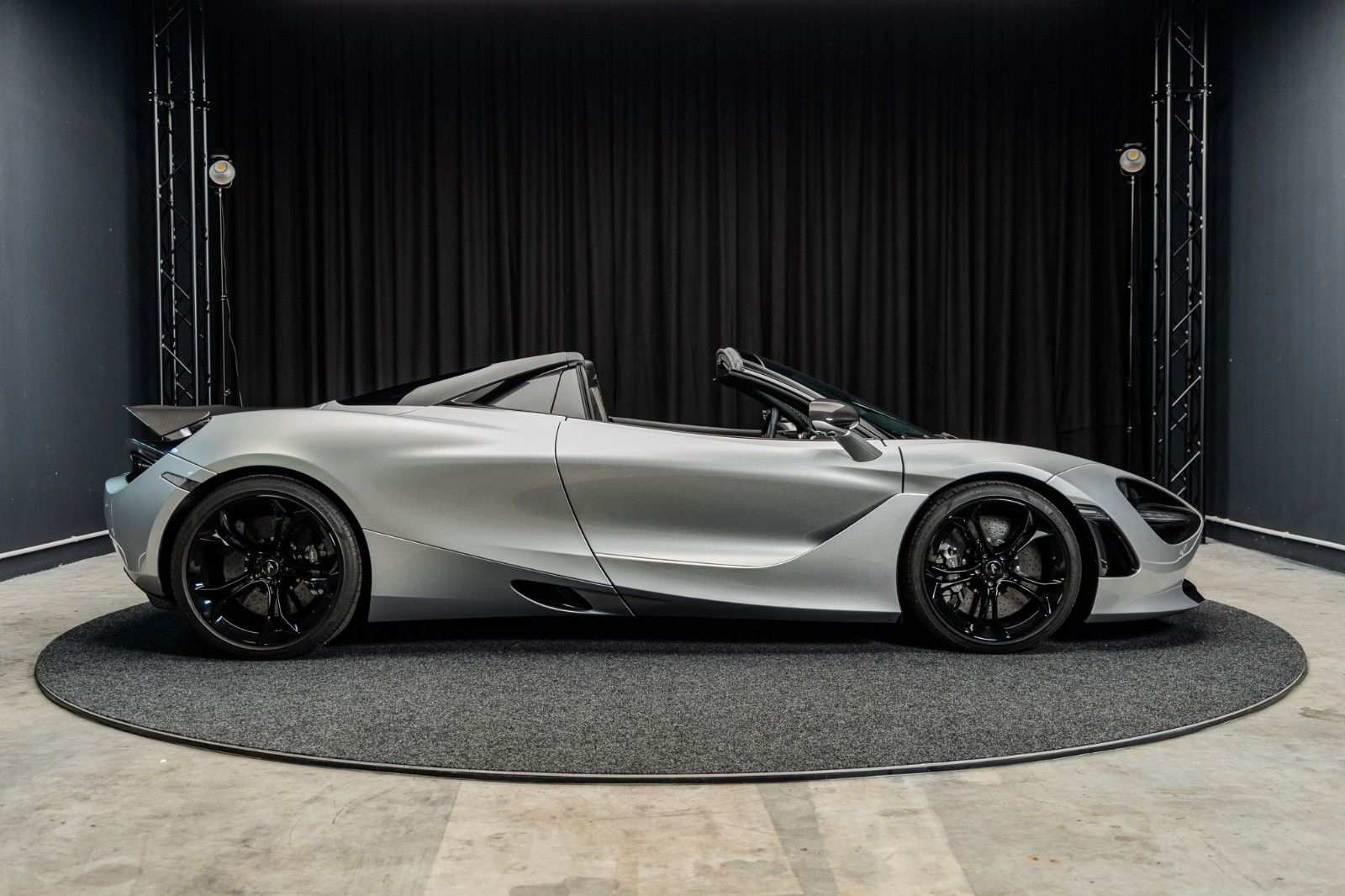 MCLAREN 720S Spider + Scheckheft + Service Neu + Top Zus – Fahrzeugbild 2