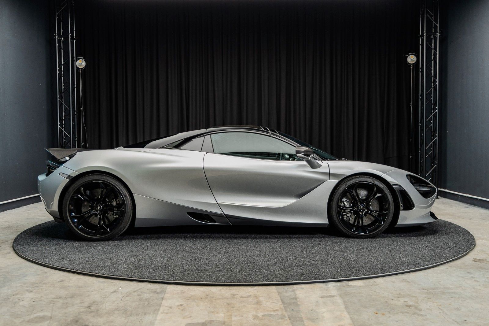 MCLAREN 720S Spider + Scheckheft + Service Neu + Top Zus – Fahrzeugbild 8