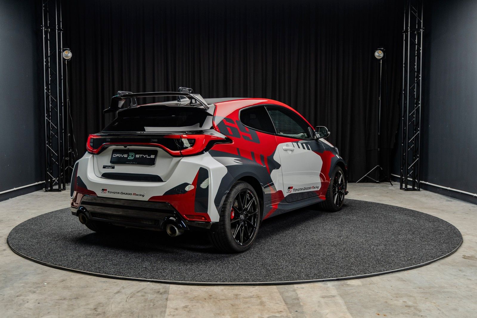 TOYOTA Yaris 1.6-l-Turbo GR Rovanperä Edition – Fahrzeugbild 6