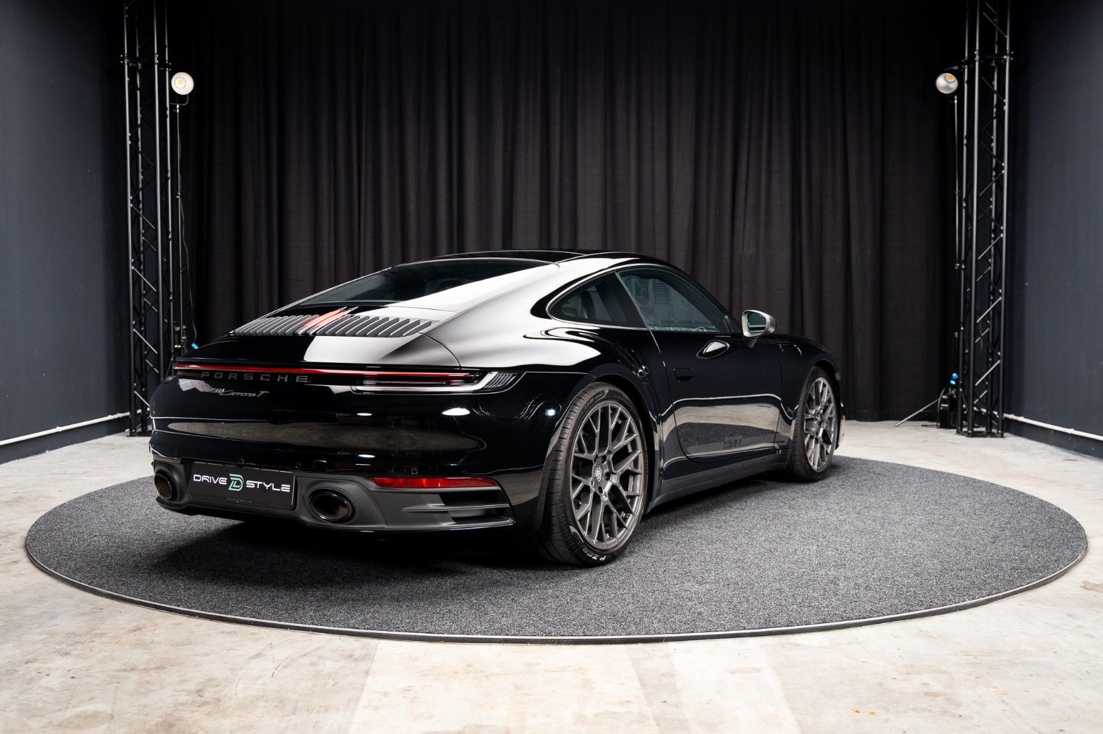 PORSCHE Carrera T + PDK + Sport Chrono + Matrix LED – Fahrzeugbild 6