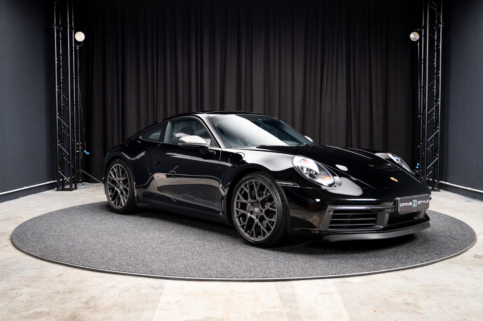 PORSCHE Carrera T + PDK + Sport Chrono + Matrix LED – Fahrzeugbild 8