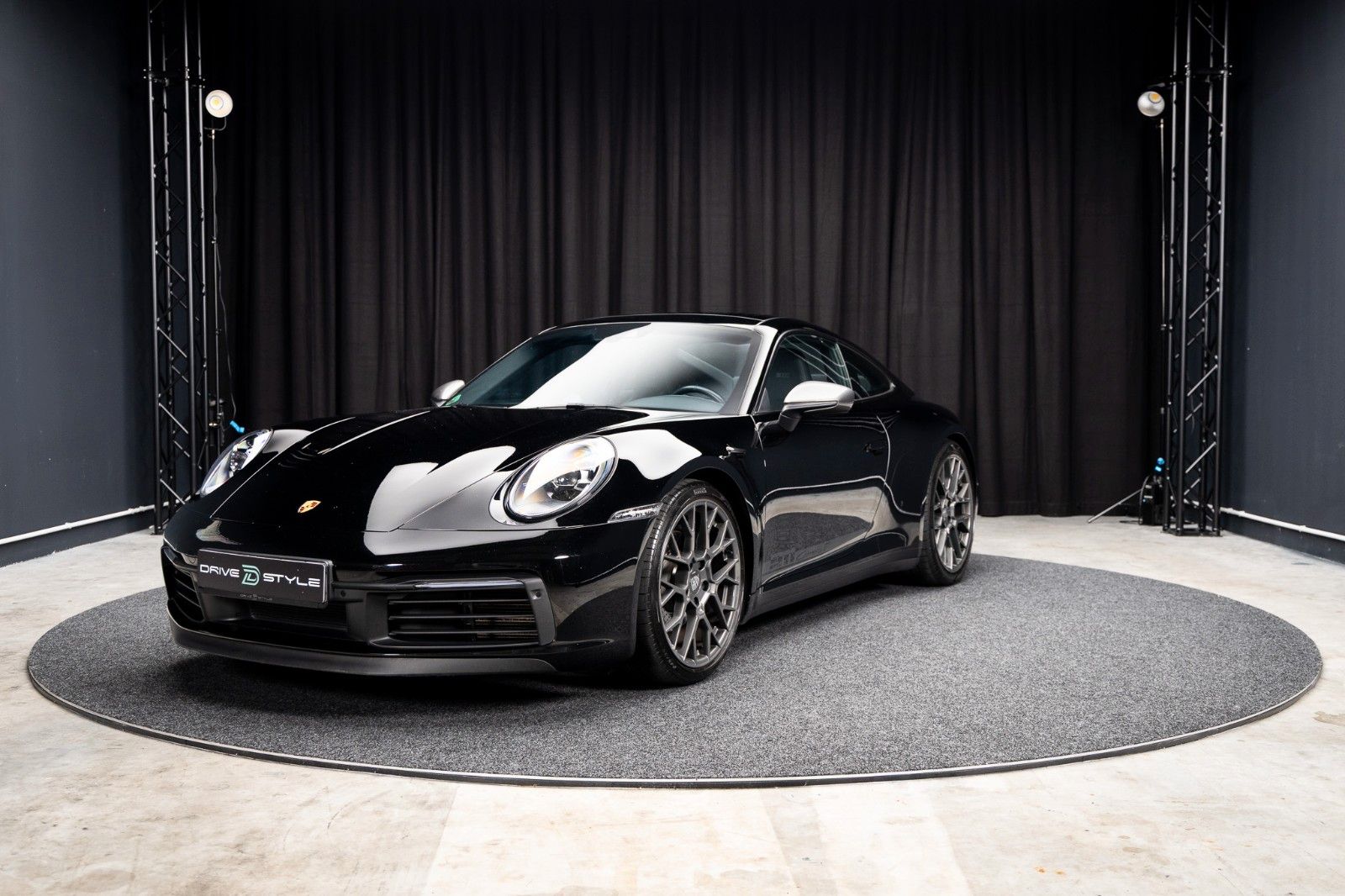 PORSCHE Carrera T + PDK + Sport Chrono + Matrix LED – Fahrzeugbild 1