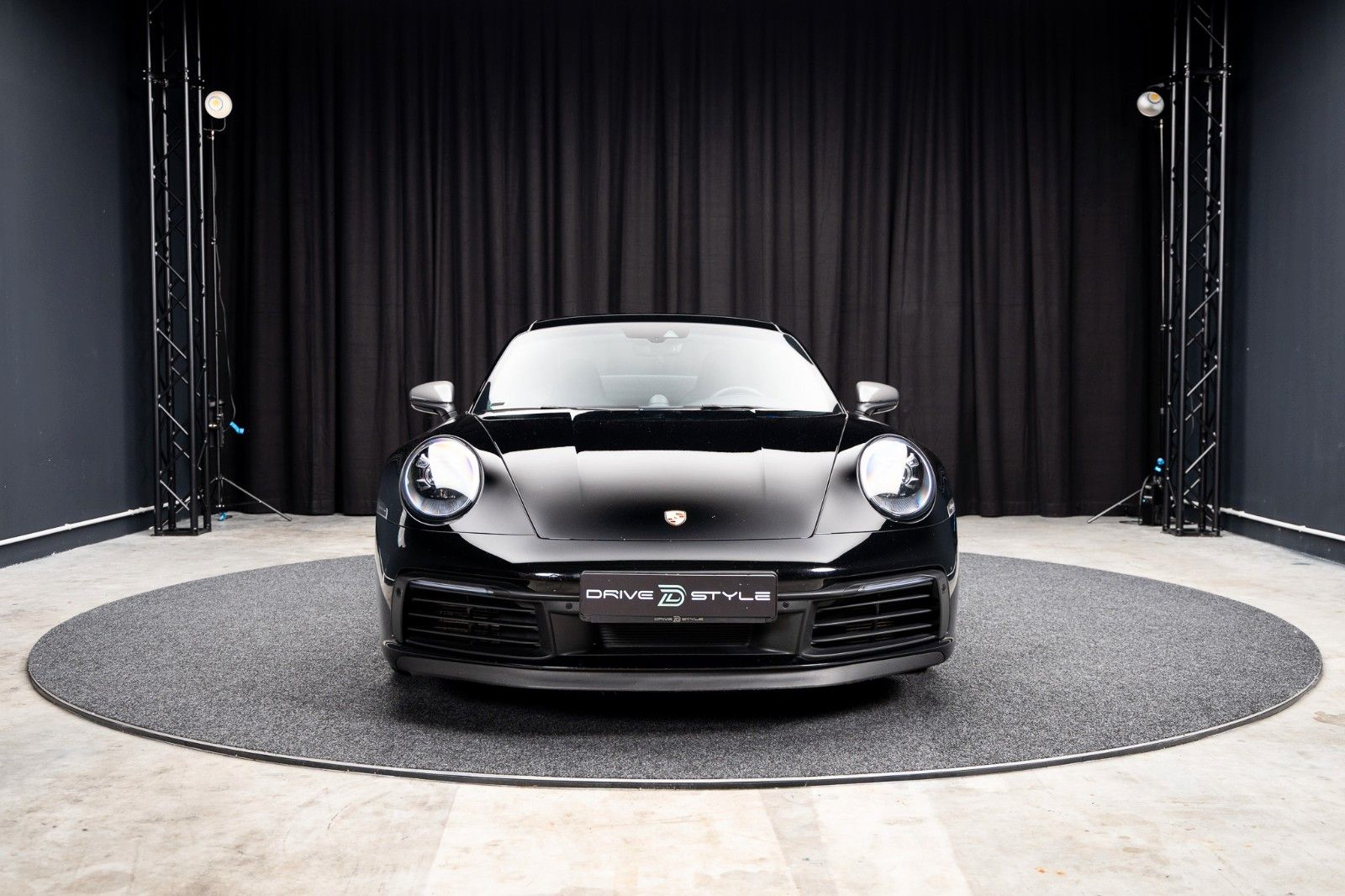 PORSCHE Carrera T + PDK + Sport Chrono + Matrix LED – Fahrzeugbild 3