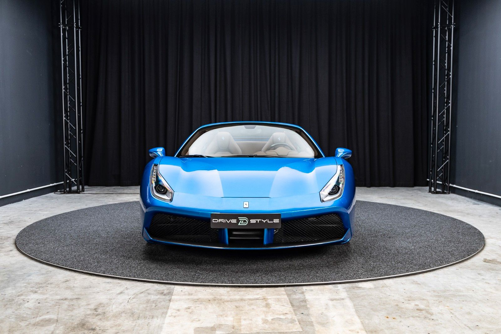 FERRARI 488 Spider + Carbon + Daytona + Liftsystem – Fahrzeugbild 9