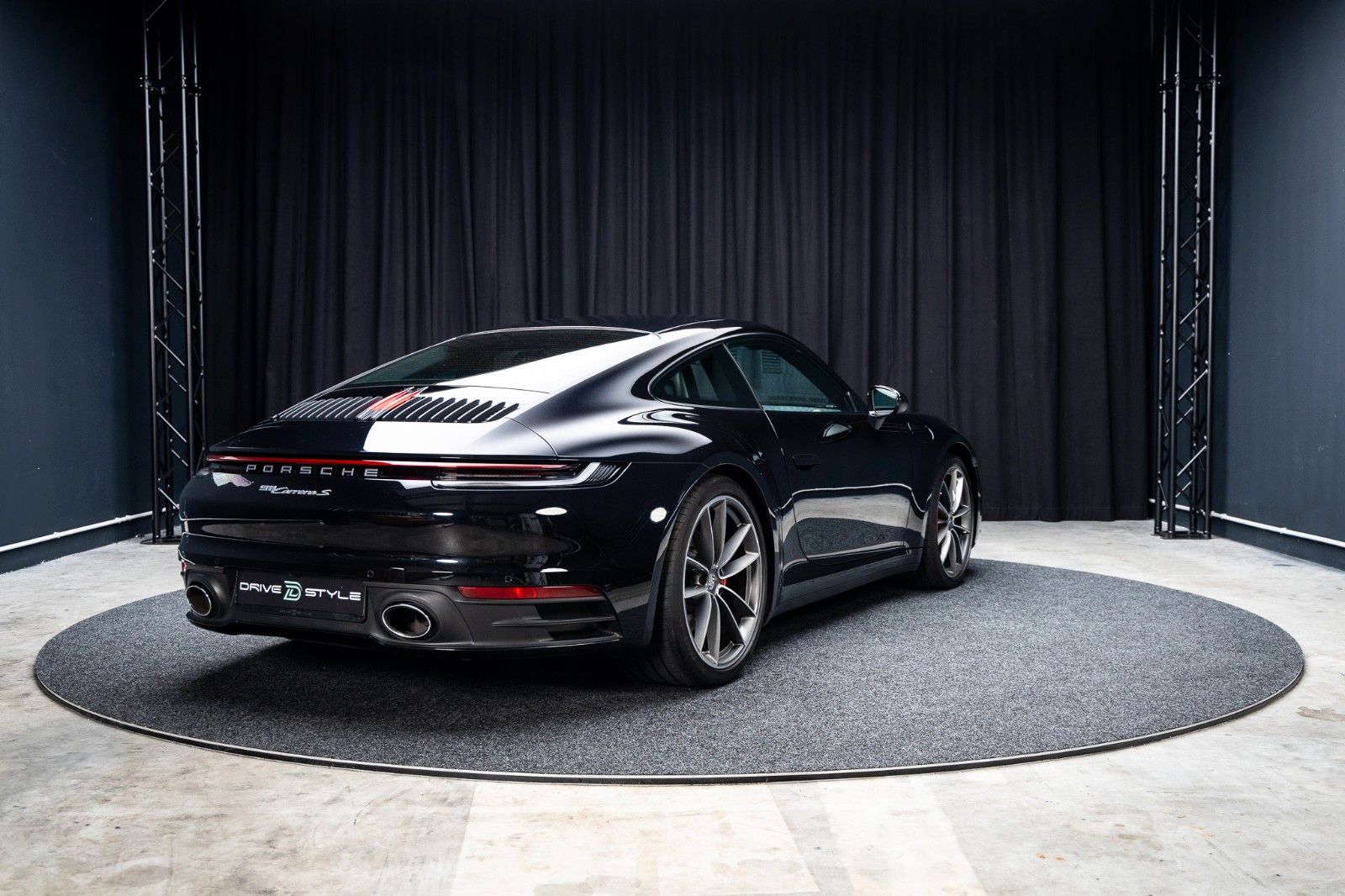 PORSCHE 992 Carrera S + PDK + Sport-Auspuff + BOSE – Fahrzeugbild 6