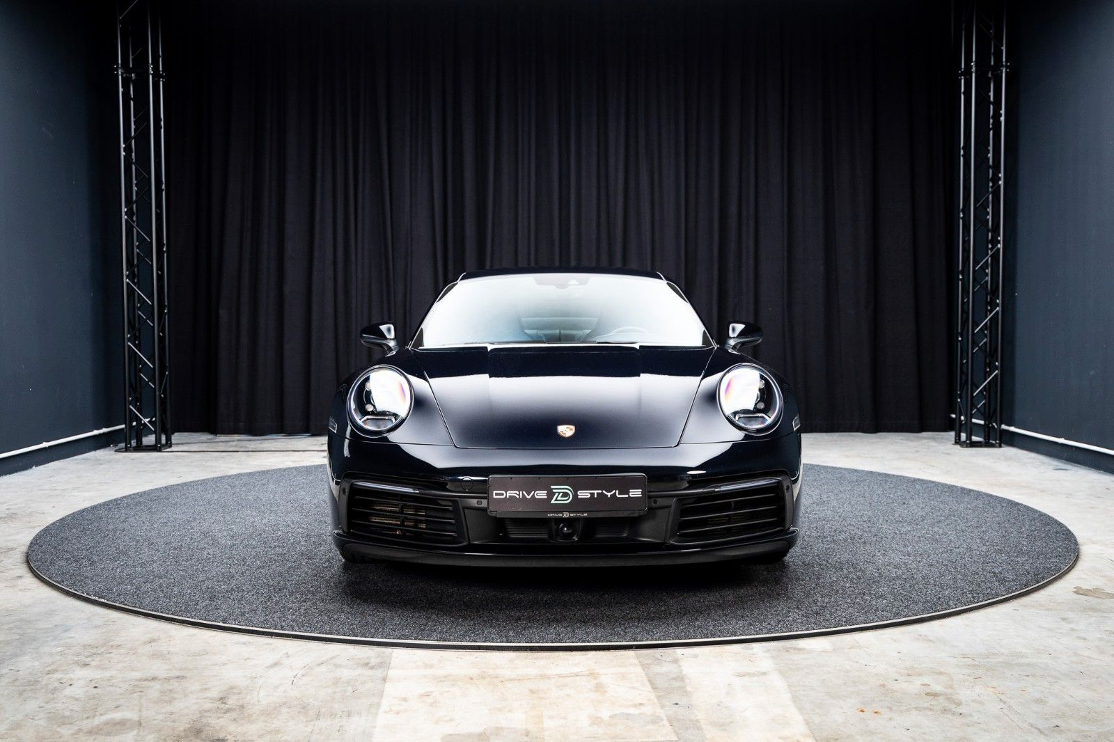 PORSCHE 992 Carrera S + PDK + Sport-Auspuff + BOSE – Fahrzeugbild 2