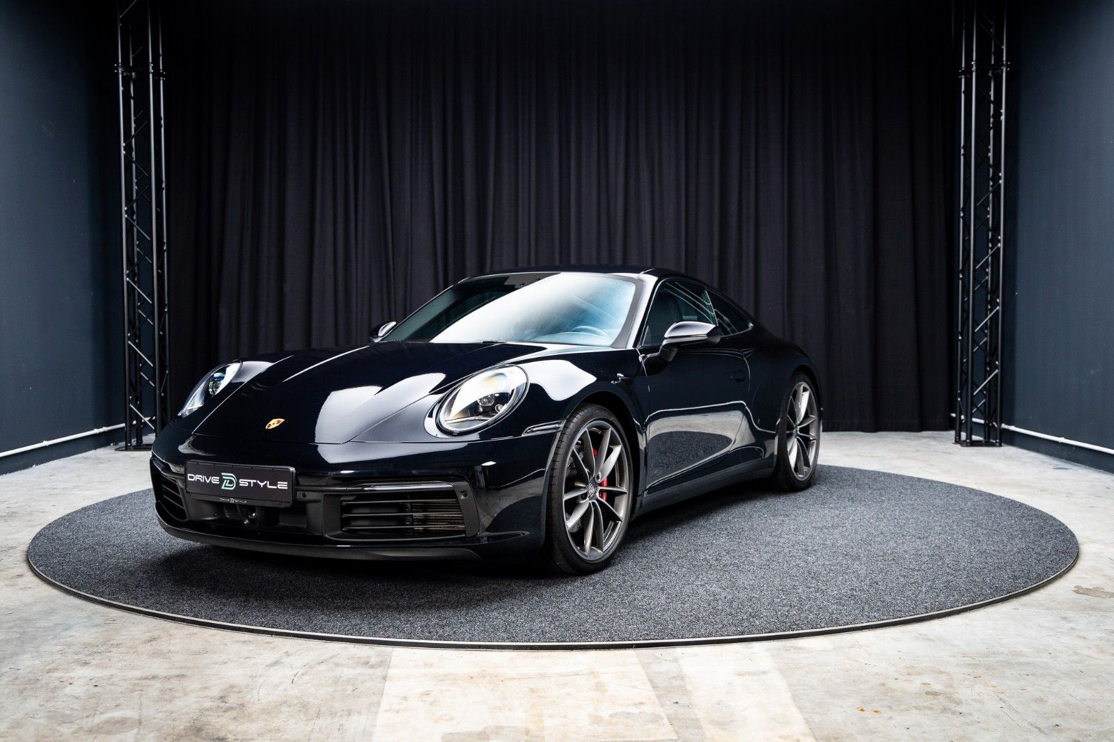 PORSCHE 992 Carrera S + PDK + Sport-Auspuff + BOSE – Fahrzeugbild 1