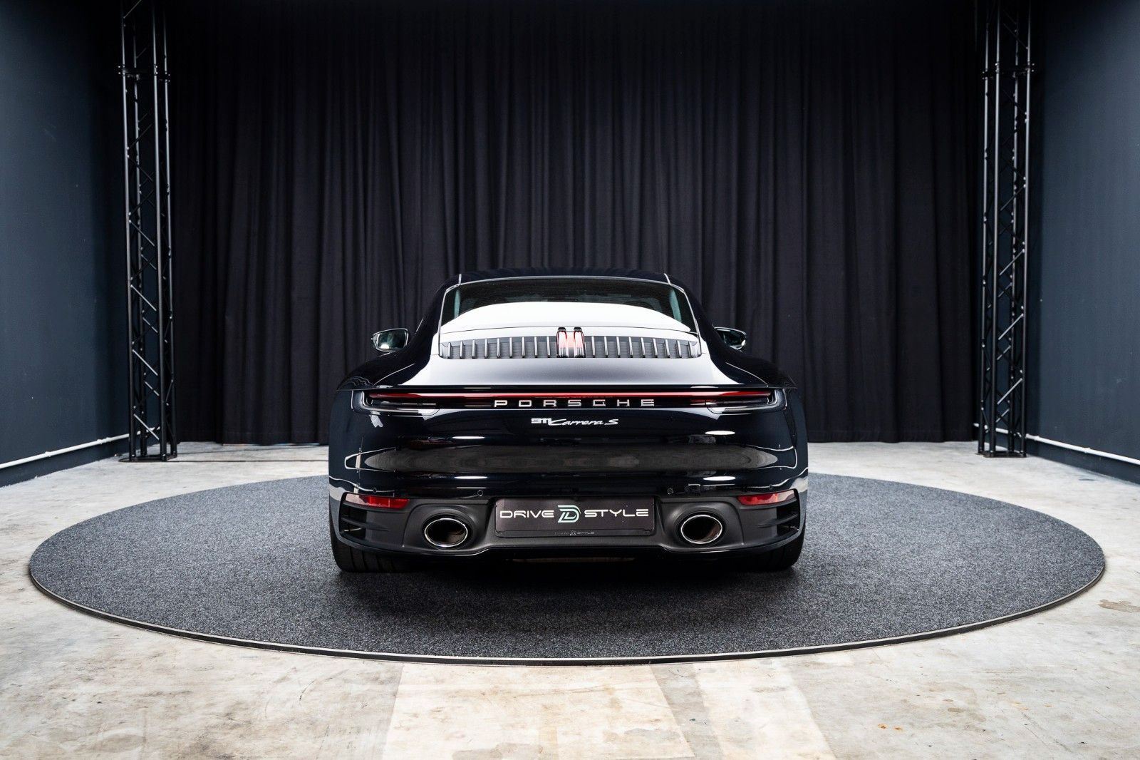 PORSCHE 992 Carrera S + PDK + Sport-Auspuff + BOSE – Fahrzeugbild 5