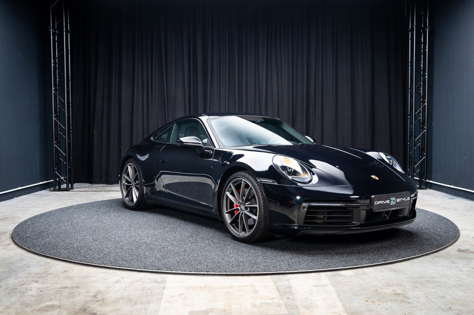 PORSCHE 992 Carrera S + PDK + Sport-Auspuff + BOSE – Fahrzeugbild 8
