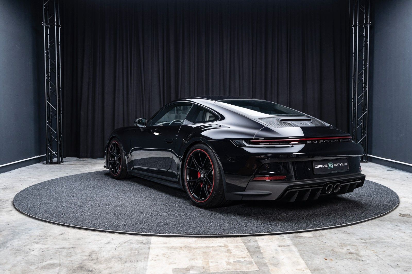 PORSCHE 992 GT3 Touring + 162 km + Chrono + PDK + 1. Han – Fahrzeugbild 4