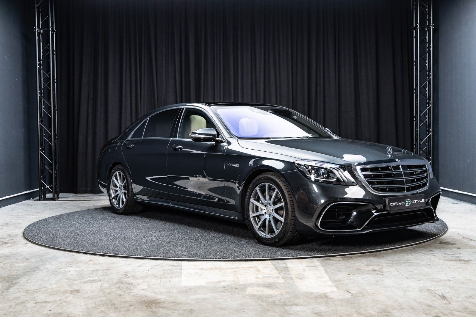 MERCEDES-BENZ S 63 AMG 4MATIC+ Lang + Burmester + Pano – Fahrzeugbild 8