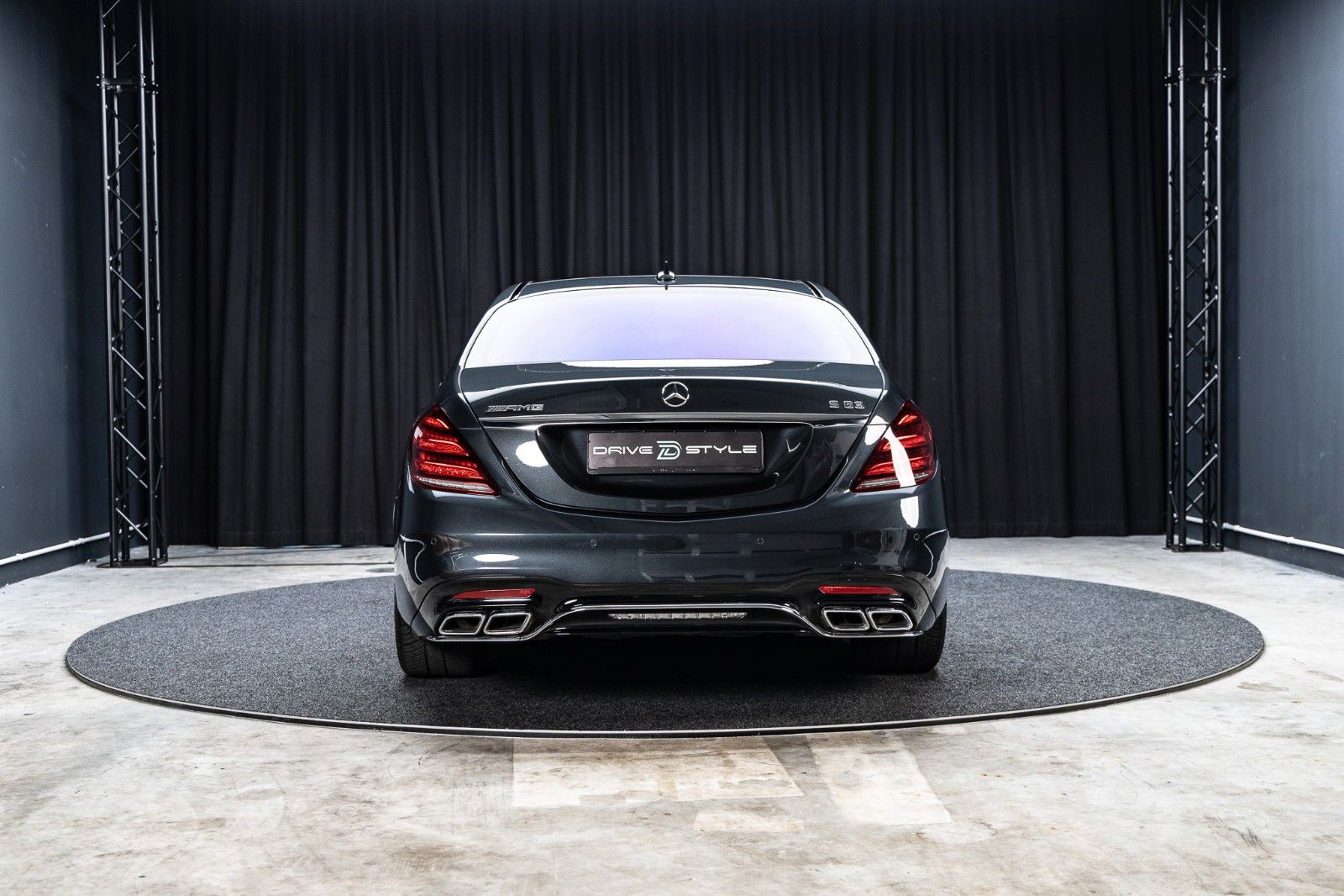 MERCEDES-BENZ S 63 AMG 4MATIC+ Lang + Burmester + Pano – Fahrzeugbild 5