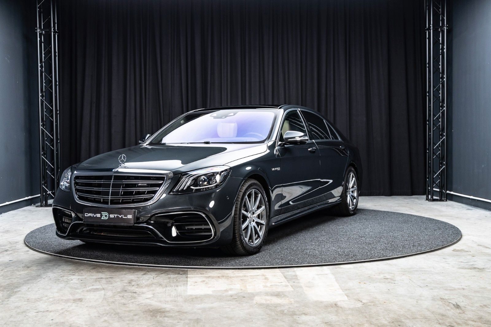 MERCEDES-BENZ S 63 AMG 4MATIC+ Lang + Burmester + Pano – Fahrzeugbild 1
