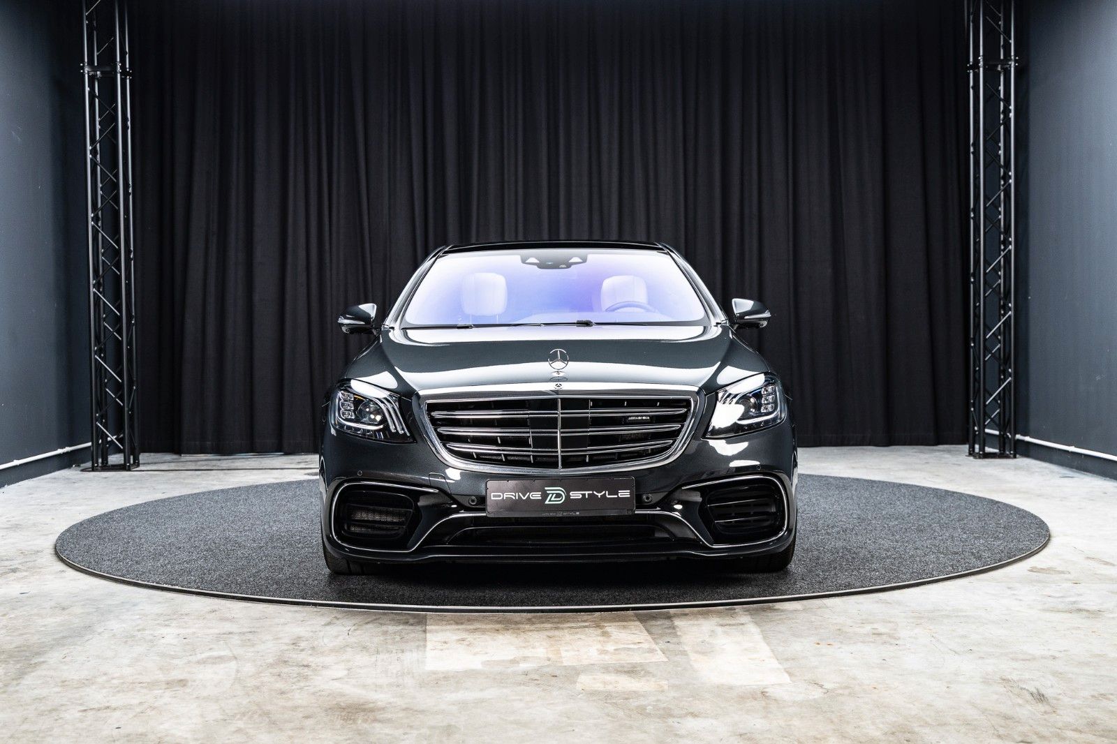 MERCEDES-BENZ S 63 AMG 4MATIC+ Lang + Burmester + Pano – Fahrzeugbild 2