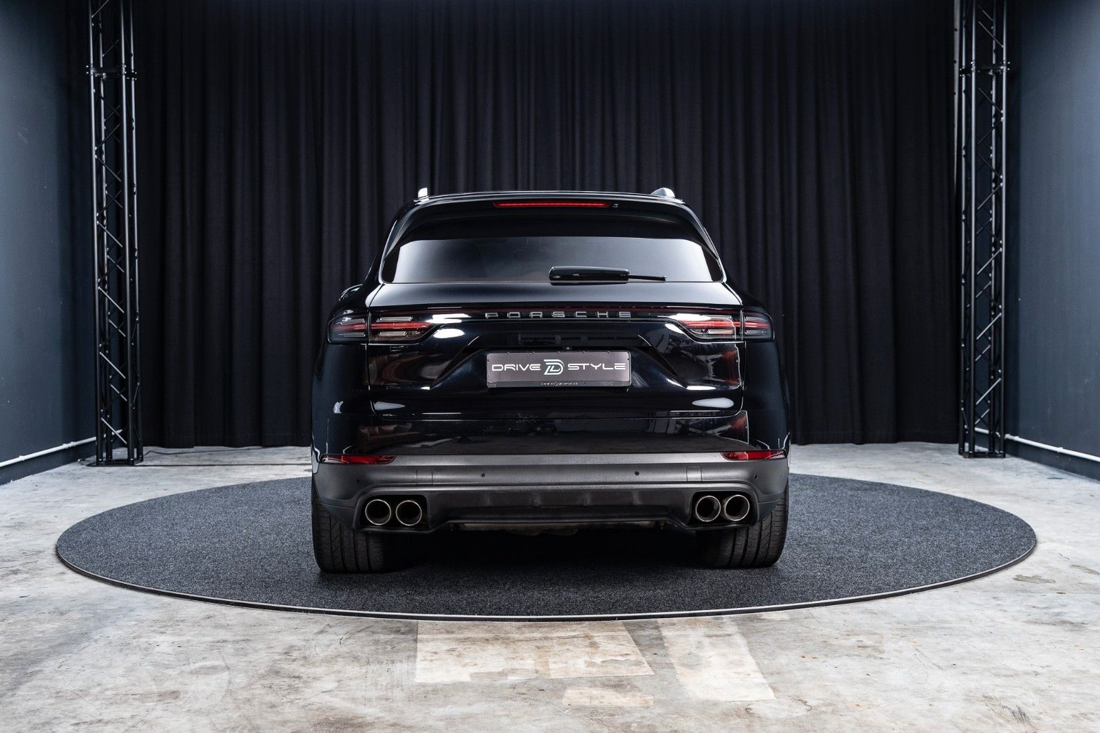 PORSCHE Cayenne S 2.9 V6 · 1. Hand · Luftfederung · Pano – Fahrzeugbild 5