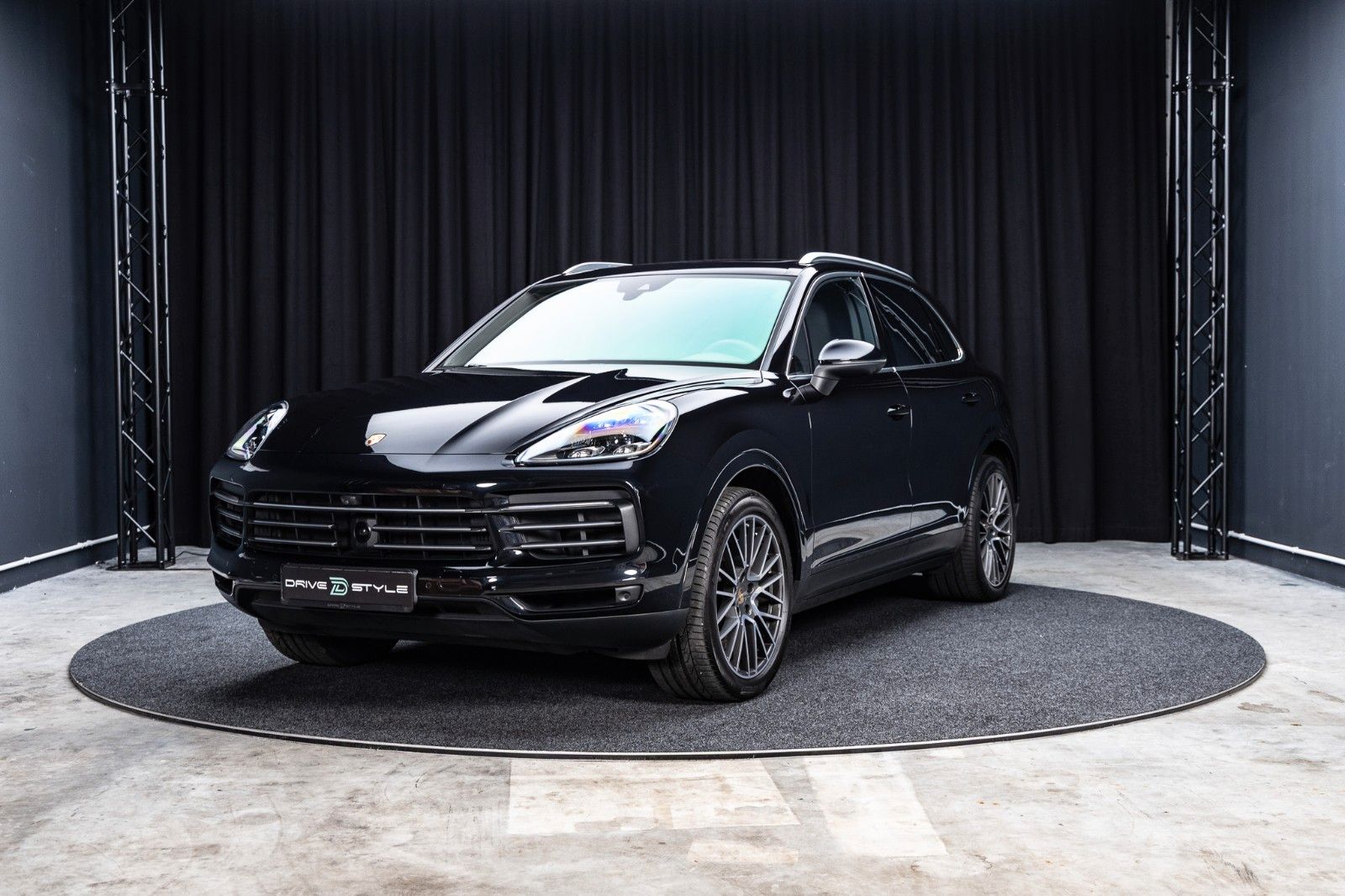 PORSCHE Cayenne S 2.9 V6 · 1. Hand · Luftfederung · Pano – Fahrzeugbild 1