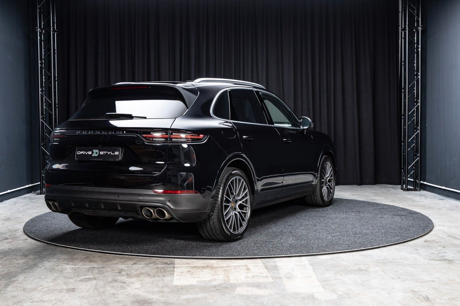 PORSCHE Cayenne S 2.9 V6 · 1. Hand · Luftfederung · Pano – Fahrzeugbild 6